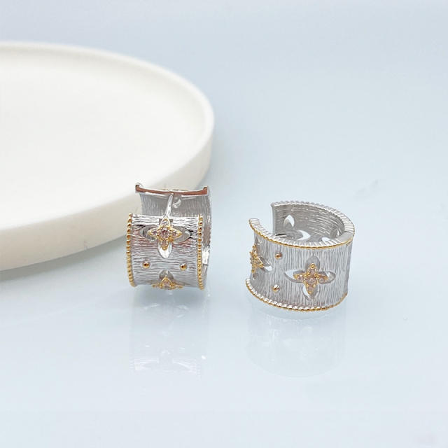 925 Silver Lightweight Luxury Heavy Duty Bicolor Ear Studs with a unique vintage and fashionable versatility.