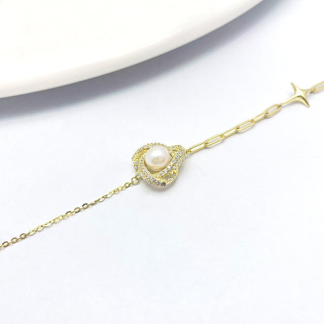 925 Silver Bracelet with Natural Seawater Pearl and Inlaid Cubic Zirconia, Luxurious and Stylish, Versatile