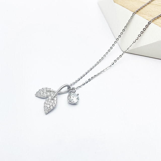 Moissanite 925 Silver Pendant with Delicate Micro Pave Cubic Zirconia Leaf Fashion Necklace