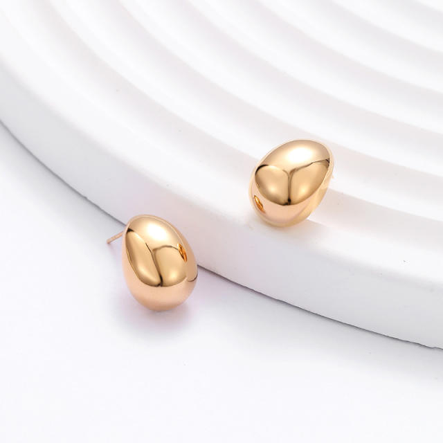 925 Silver Vintage French Metal Wind Dove Egg Stud Earrings, Light Luxury and Minimalist