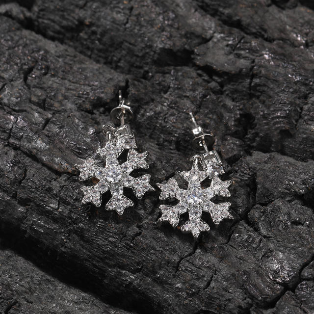 Ins style hip hop Christmas snowflake brass with 3A zirconia temperament earrings