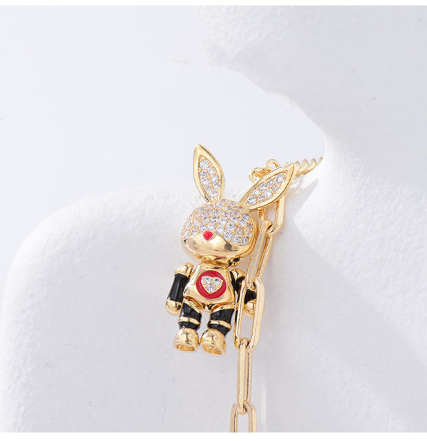 European and American Fashionable Minimalist Personalized Cute Rabbit Inlaid with Water Diamonds Rabbit Mascot Pendant Necklace