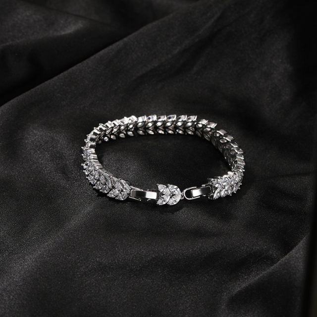 Wholesale women's brass zircon bracelet