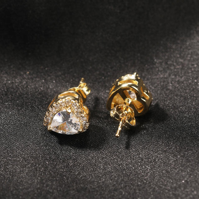 Simple heart-shaped zirconia stud earrings