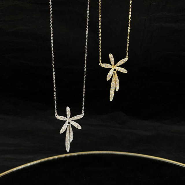 Women's S925 Silver Seven Petal Flower Pendant Necklace