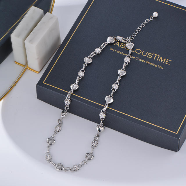 Wholesale zirconia heart chain necklace